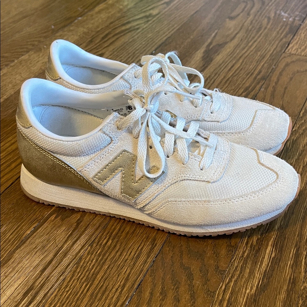 Women's White, tan and Gold new Balance Sneakers size 6.5
